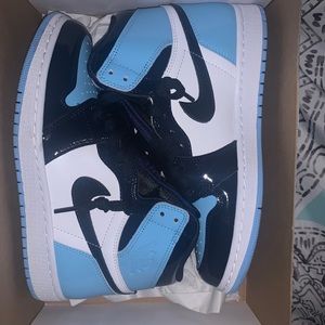Jordan 1 blue chill